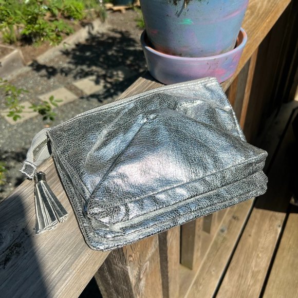 Silver Metallic Clutch, Isabella Scott, Sydney Austalia - Picture 2 of 3